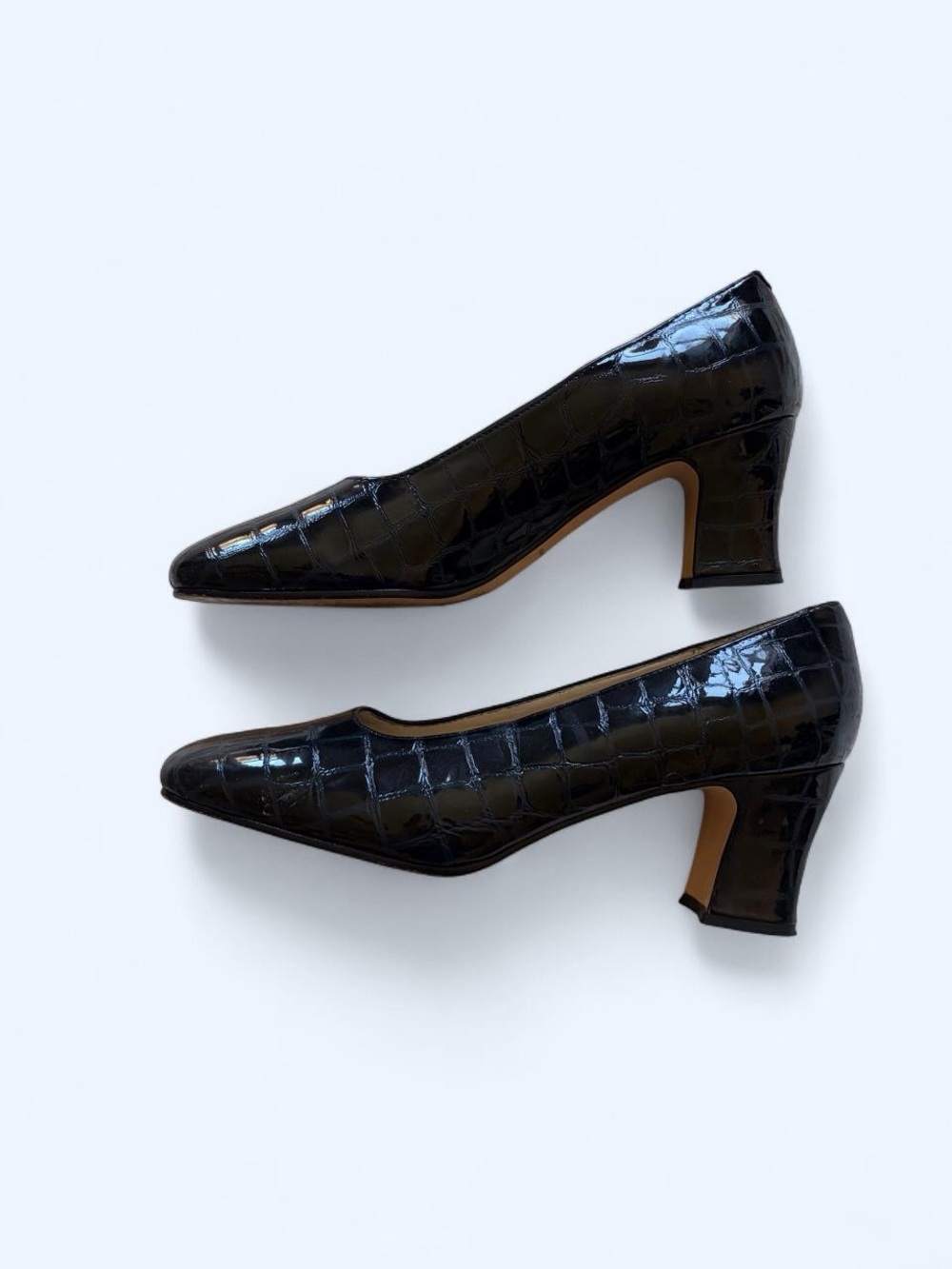 Vintage Etienne Aigner Cadiz Navy Croc Leather Pumps 7M